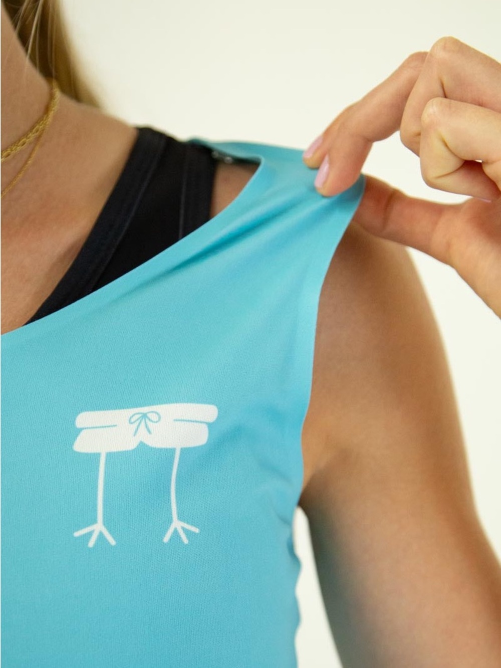 Chicknlegs Sky Blue PWR Crop Top XS NWOT - Picture 3 of 7
